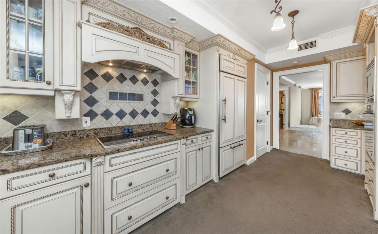 12200 1st Street W, Unit 202, Treasure Island, FL 33706 Photo