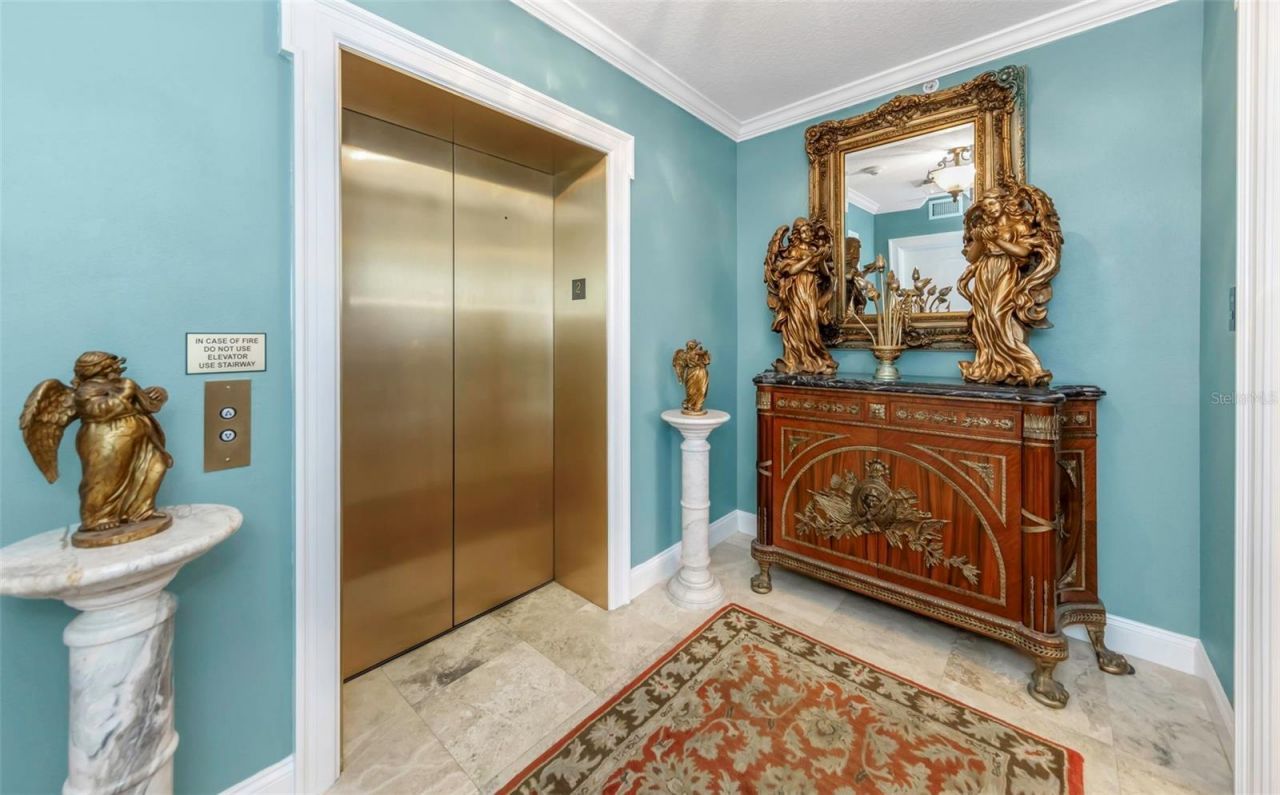 12200 1st Street W, Unit 202, Treasure Island, FL 33706 Photo