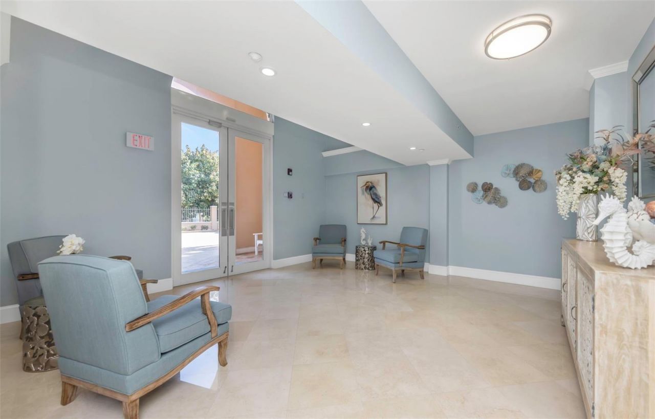 12200 1st Street W, Unit 202, Treasure Island, FL 33706 Photo