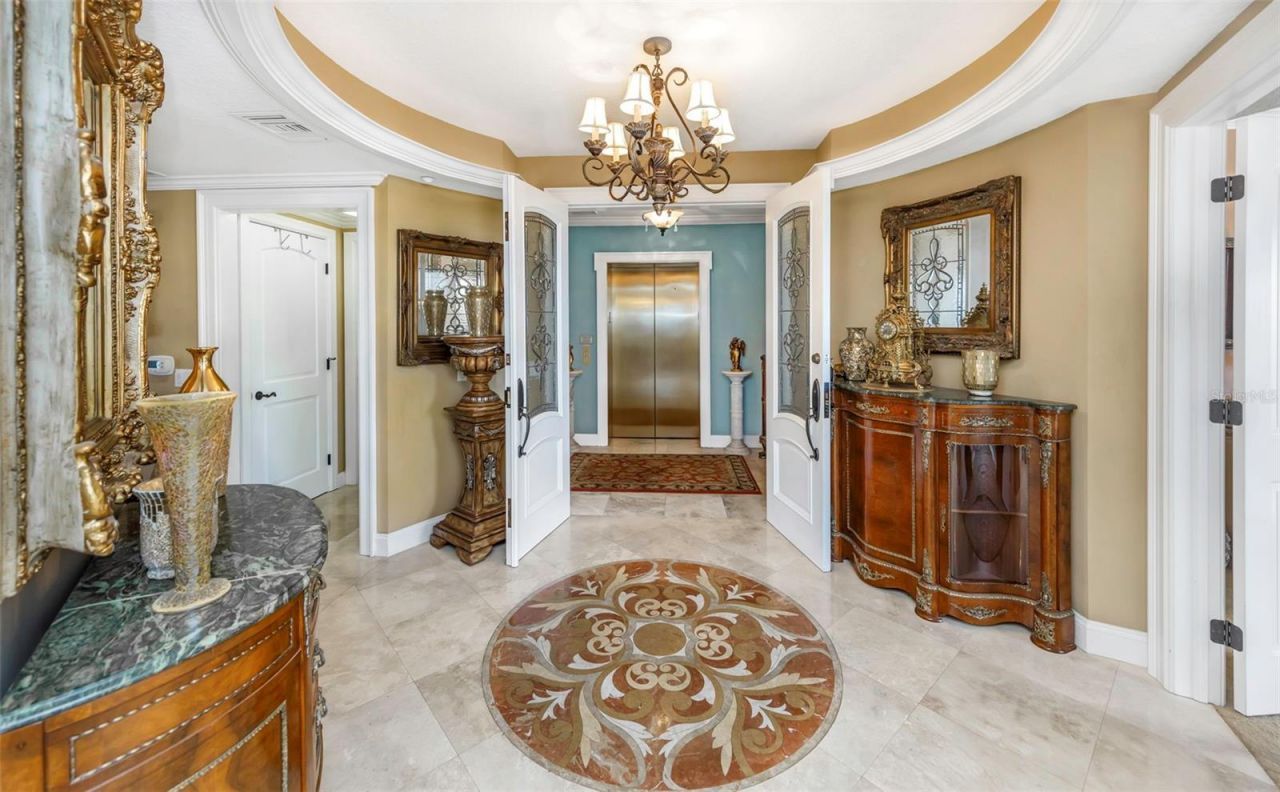 12200 1st Street W, Unit 202, Treasure Island, FL 33706 Photo