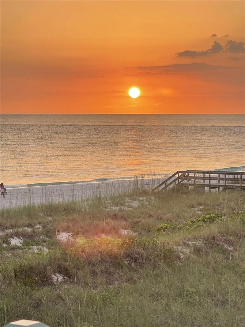 12200 1st Street W, Unit 202, Treasure Island, FL 33706 Photo