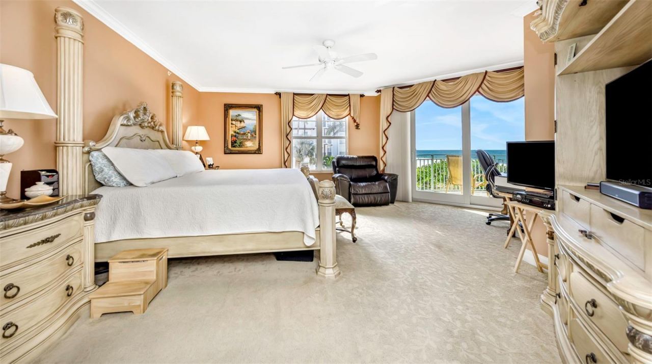 12200 1st Street W, Unit 202, Treasure Island, FL 33706 Photo