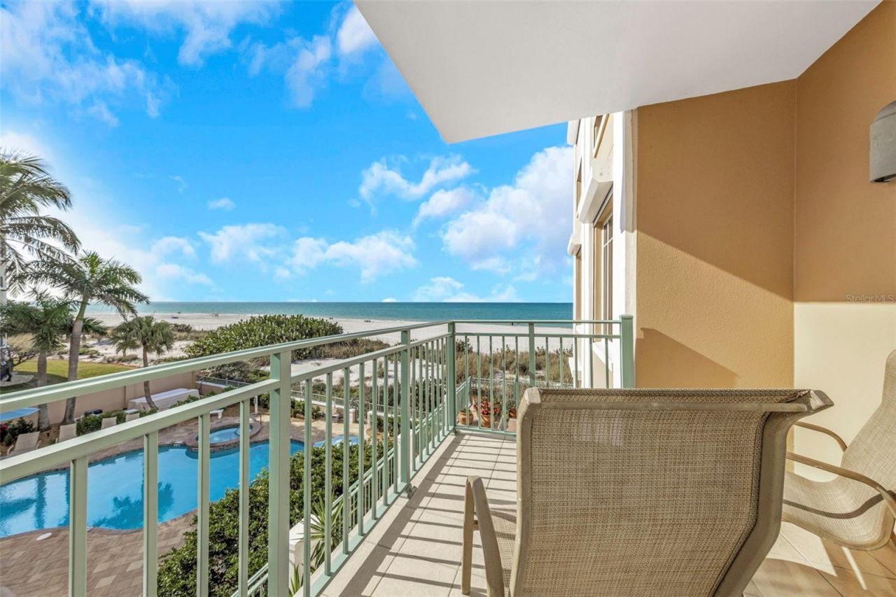 12200 1st Street W, Unit 202, Treasure Island, FL 33706 Photo