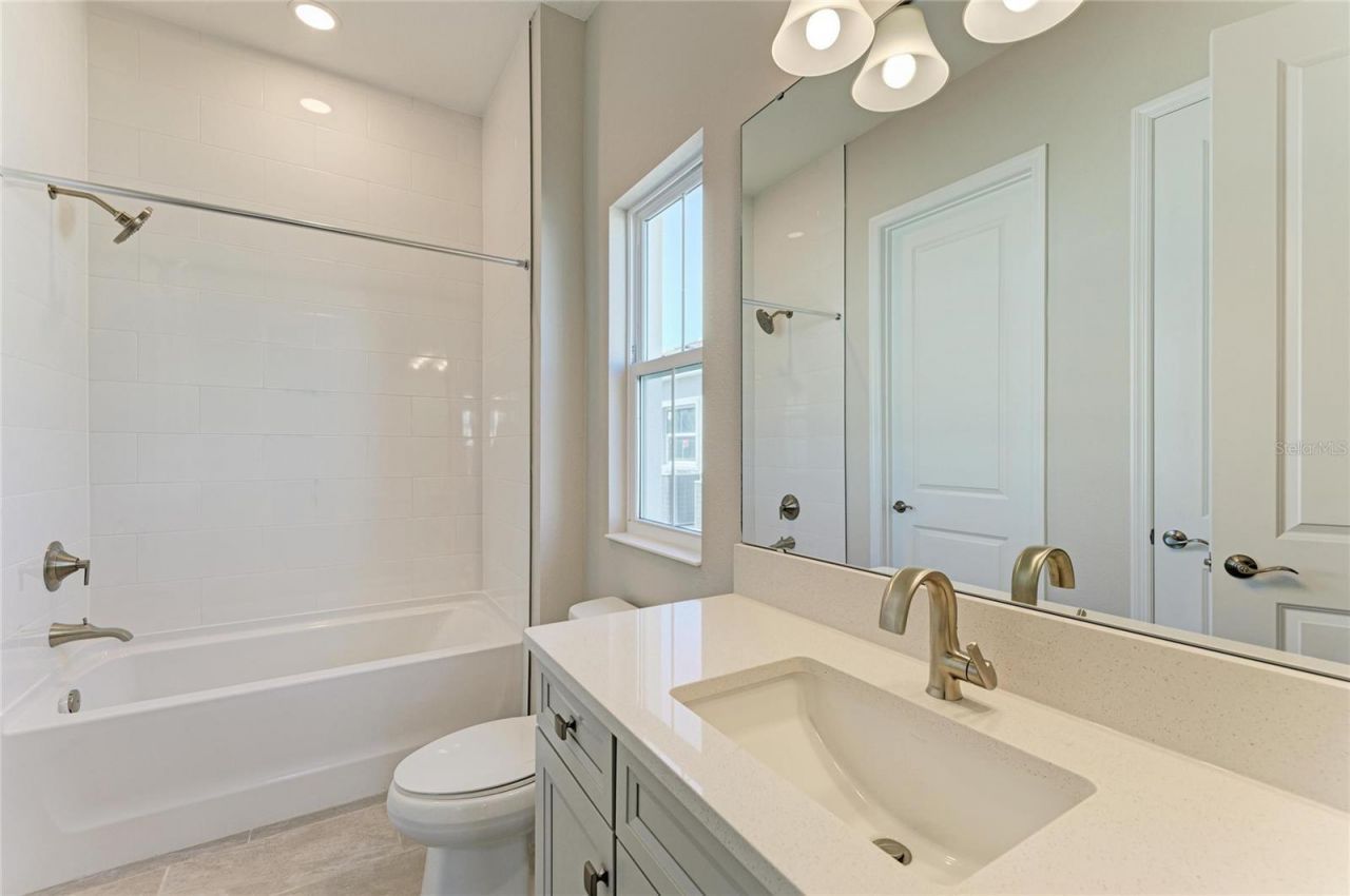 4328 Springhouse Circle, Lakewood Ranch, FL 34211 Photo