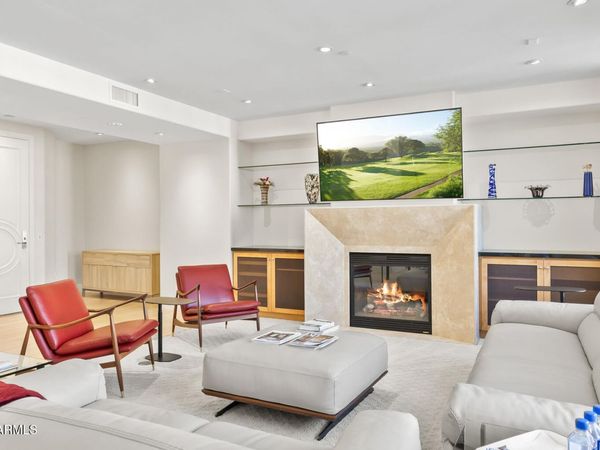 2402 E ESPLANADE Lane, Unit 704, Phoenix, AZ 85016