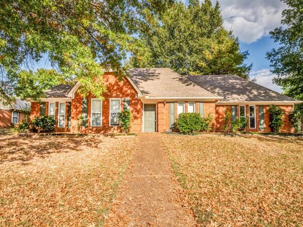 1320 FOX TRACE DR, Memphis, TN 38016