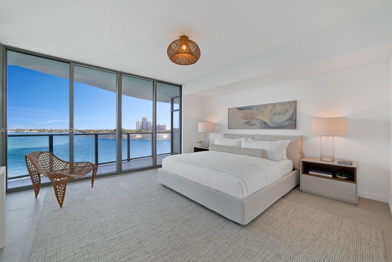 1135 103rd St, Unit 701, Bay Harbor Islands, FL 33154 Photo