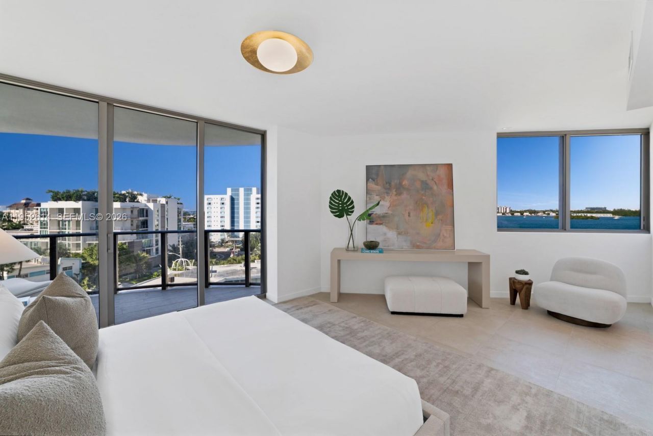 1135 103rd St, Unit 701, Bay Harbor Islands, FL 33154 Photo