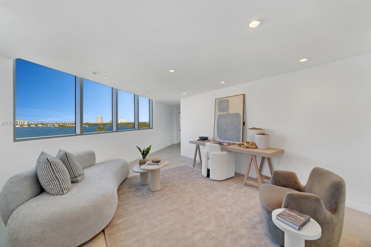 1135 103rd St, Unit 701, Bay Harbor Islands, FL 33154 Photo