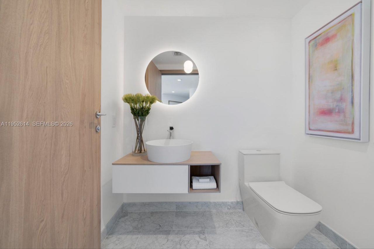 1135 103rd St, Unit 701, Bay Harbor Islands, FL 33154 Photo