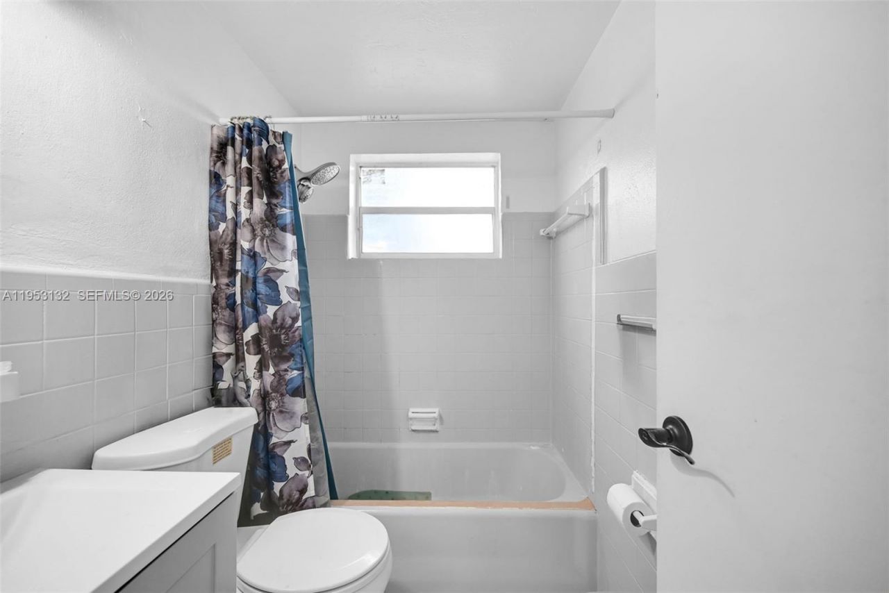 6629 Sheridan St , Hollywood, FL 33024 Photo