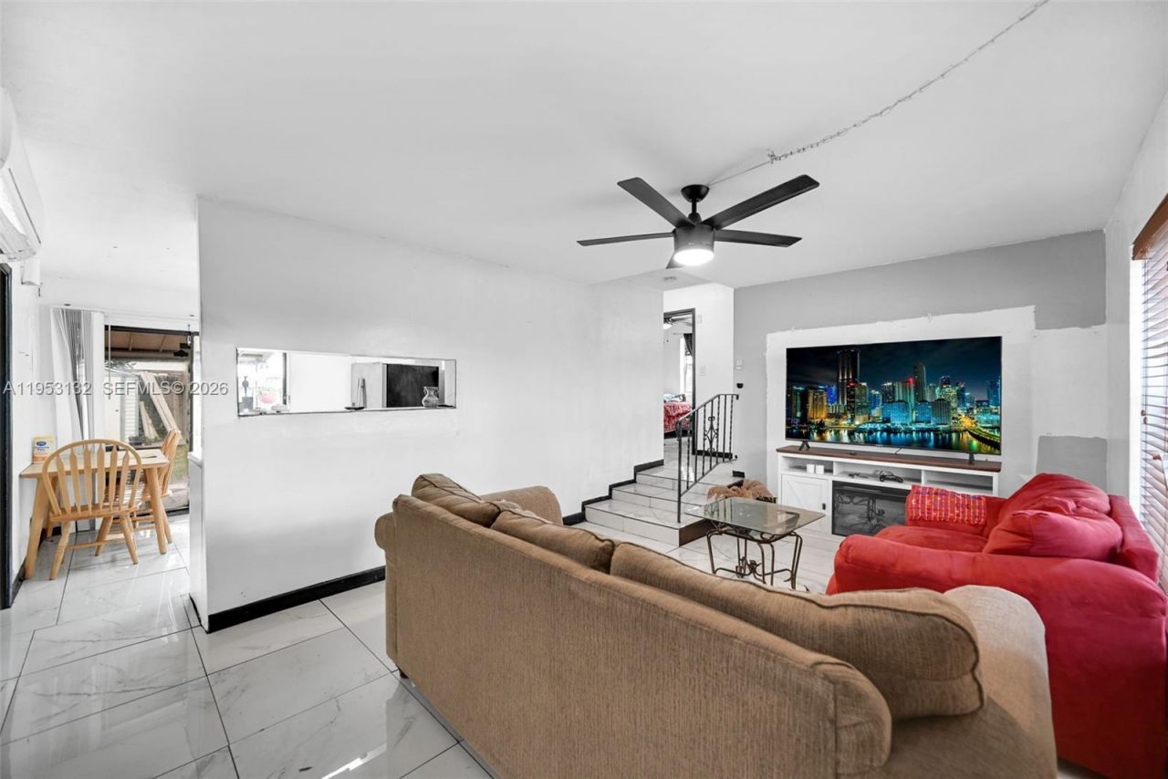 6629 Sheridan St , Hollywood, FL 33024 Photo