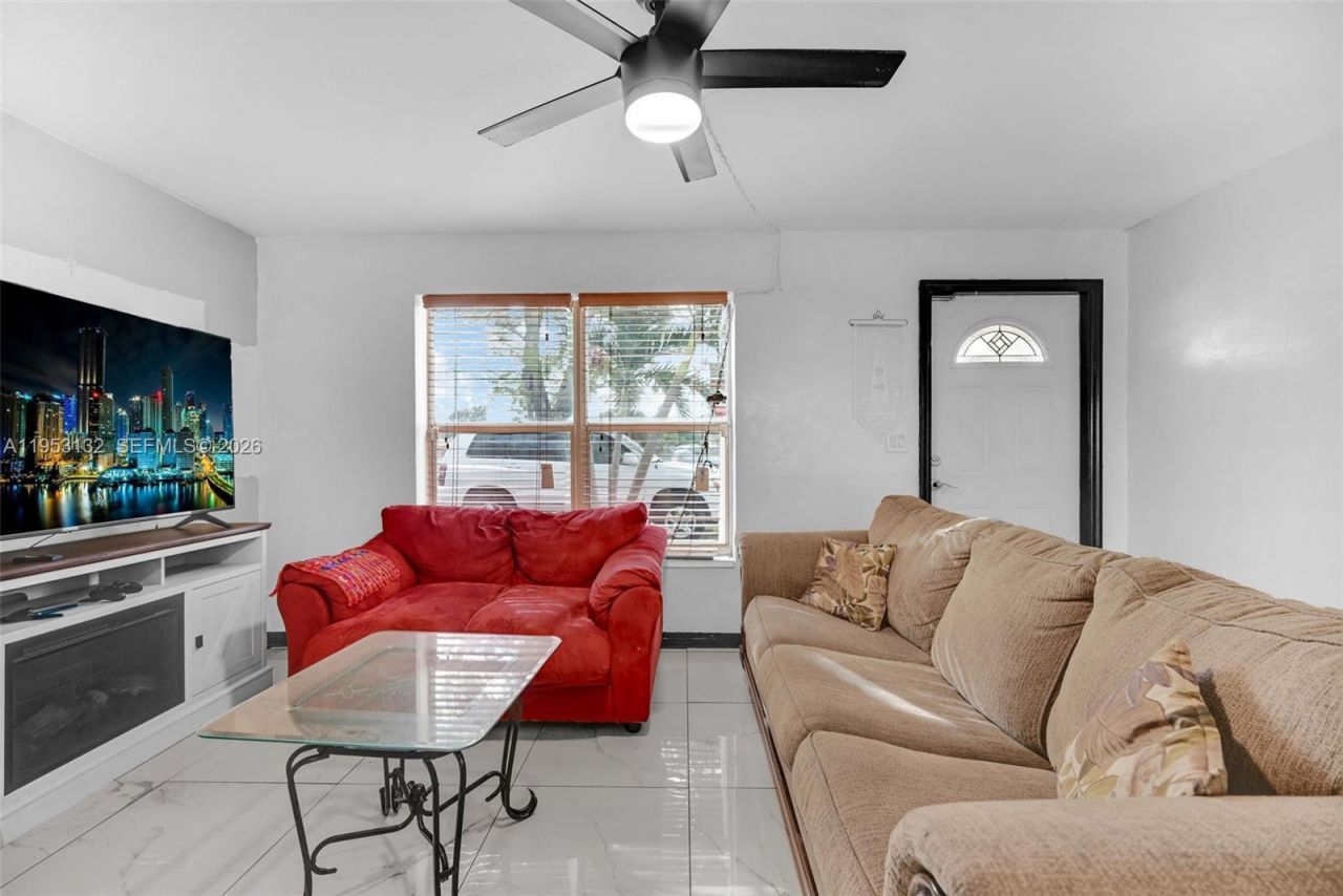 6629 Sheridan St , Hollywood, FL 33024 Photo