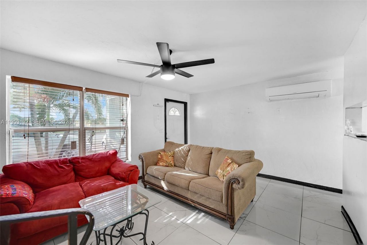 6629 Sheridan St , Hollywood, FL 33024 Photo