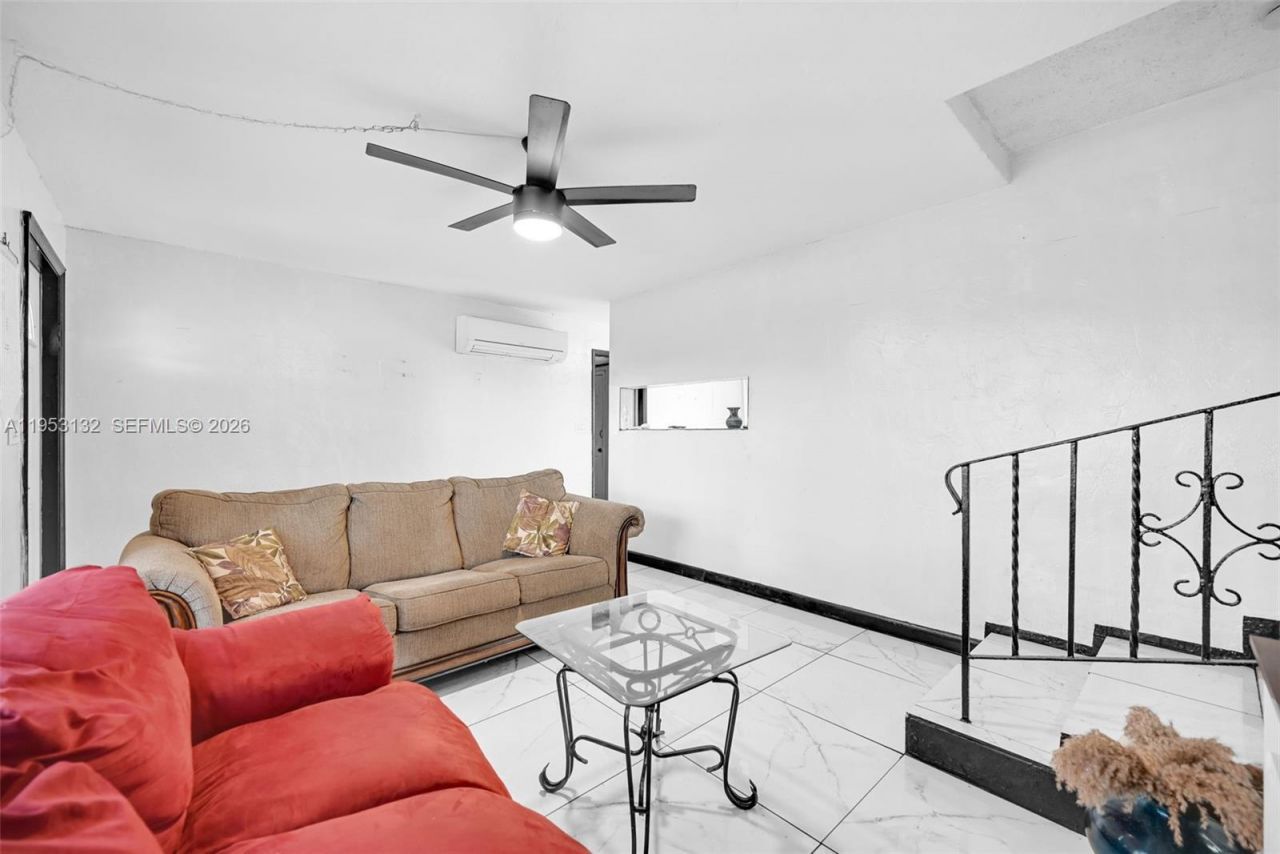 6629 Sheridan St , Hollywood, FL 33024 Photo