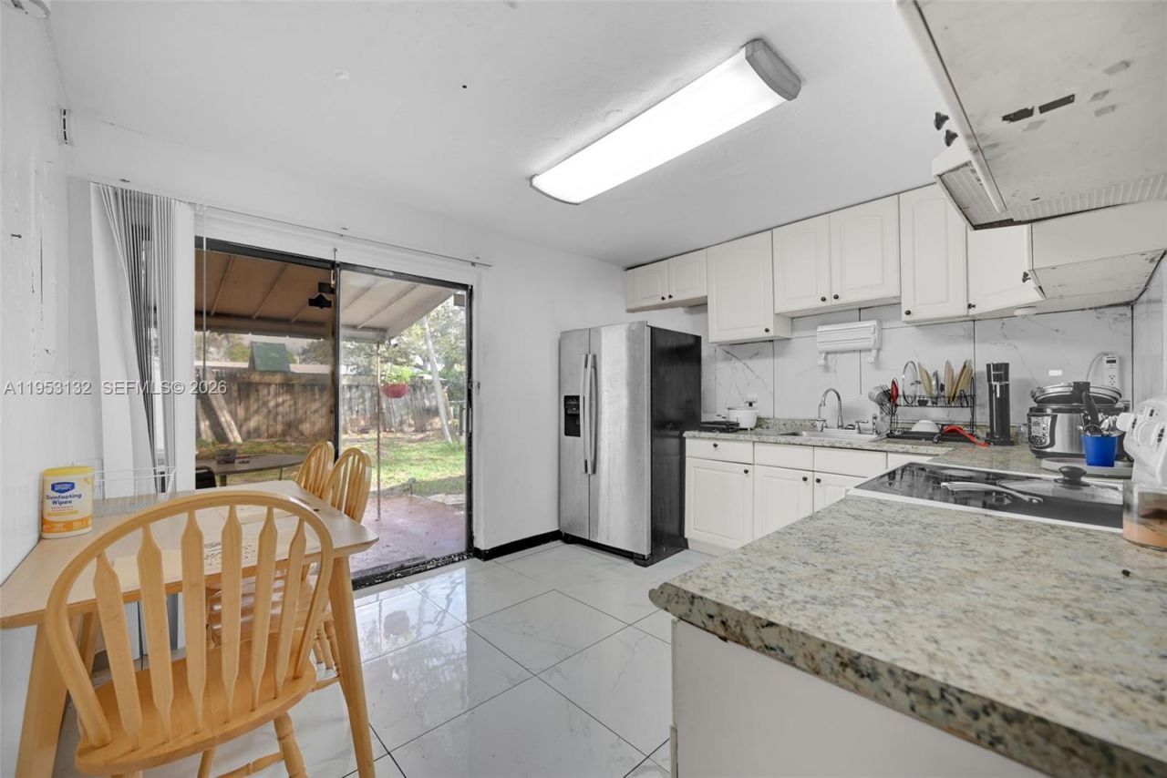 6629 Sheridan St , Hollywood, FL 33024 Photo