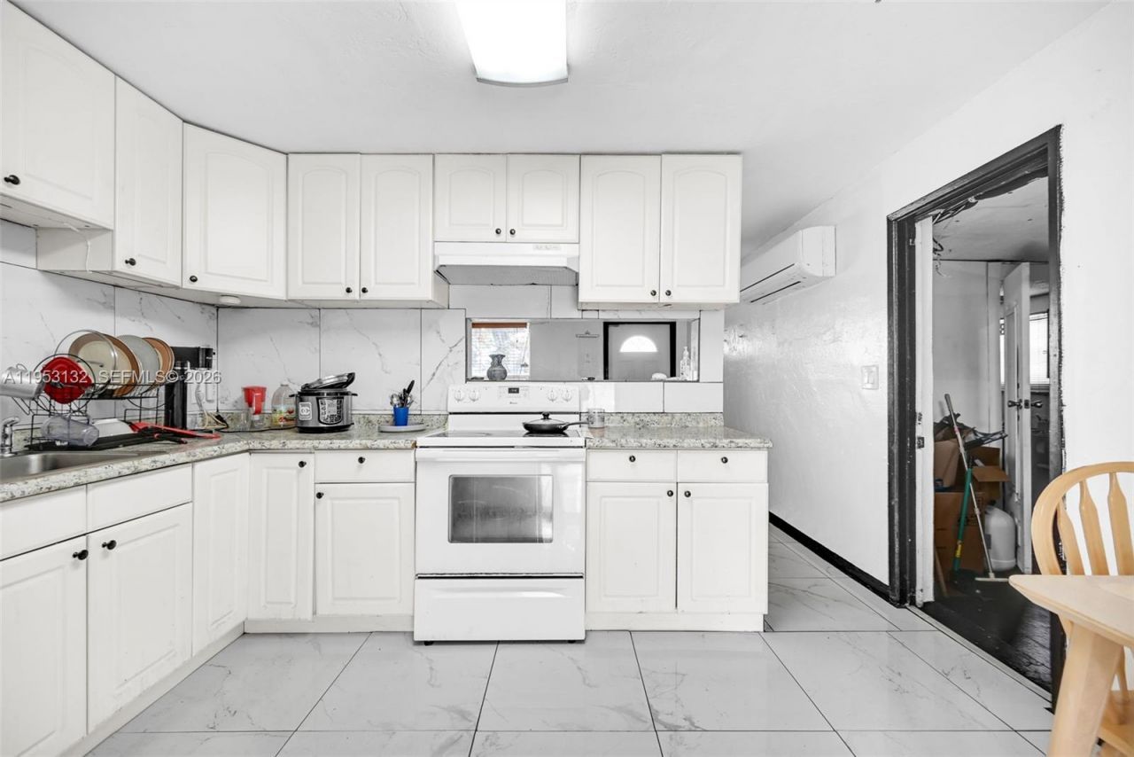 6629 Sheridan St , Hollywood, FL 33024 Photo