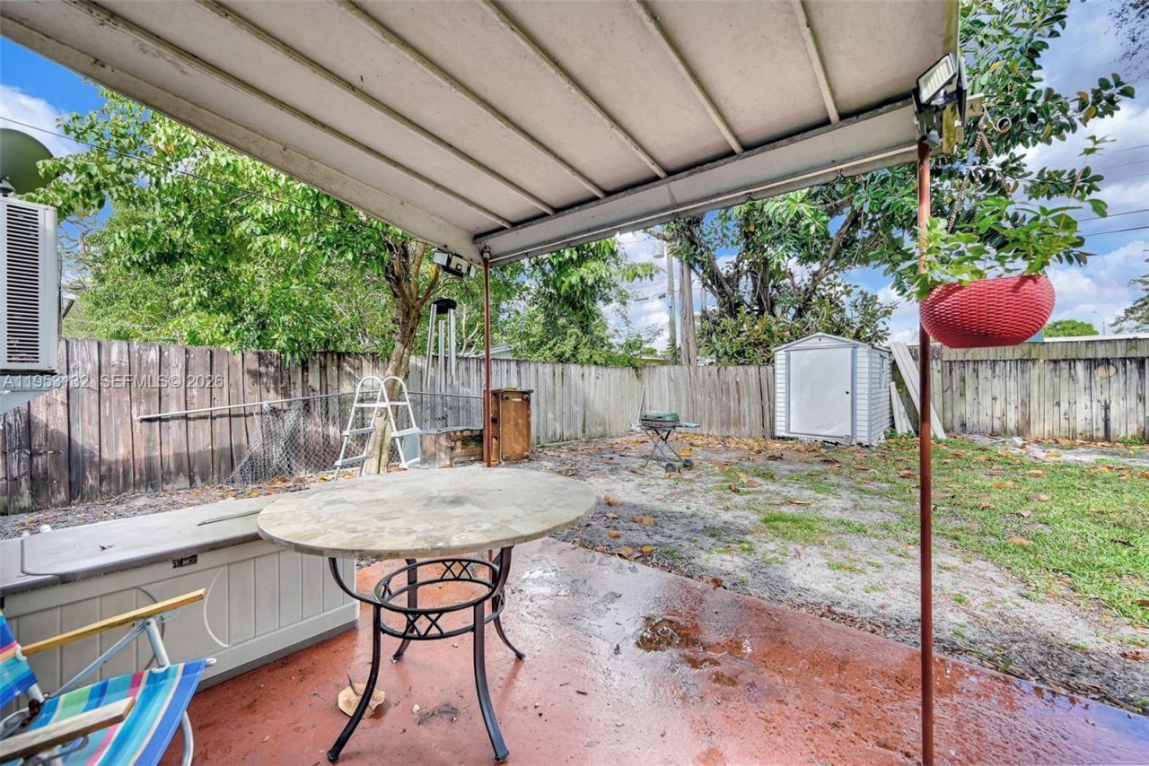 6629 Sheridan St , Hollywood, FL 33024 Photo