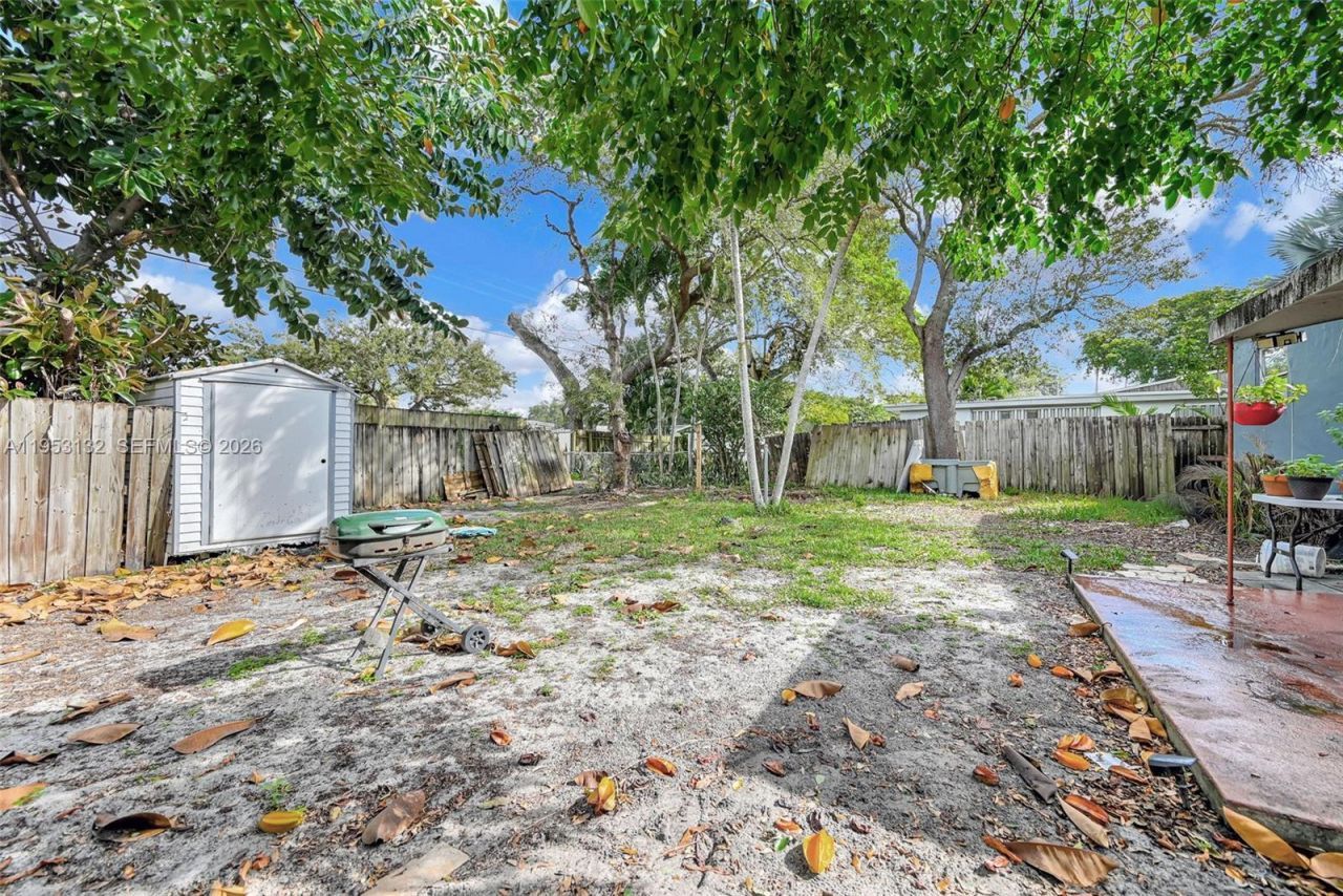 6629 Sheridan St , Hollywood, FL 33024 Photo