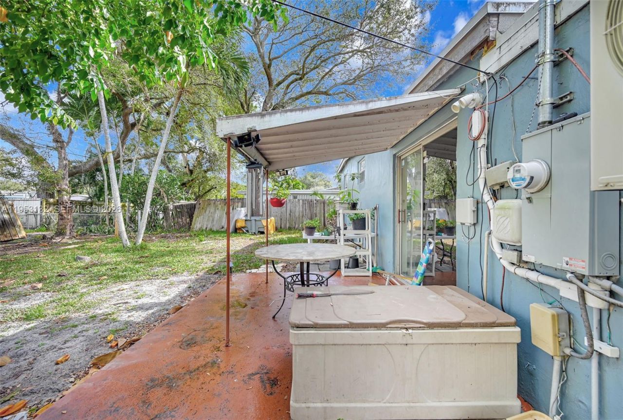 6629 Sheridan St , Hollywood, FL 33024 Photo