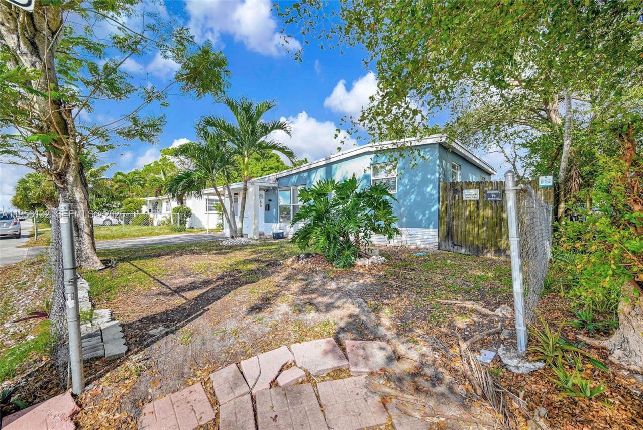 6629 Sheridan St , Hollywood, FL 33024 Photo