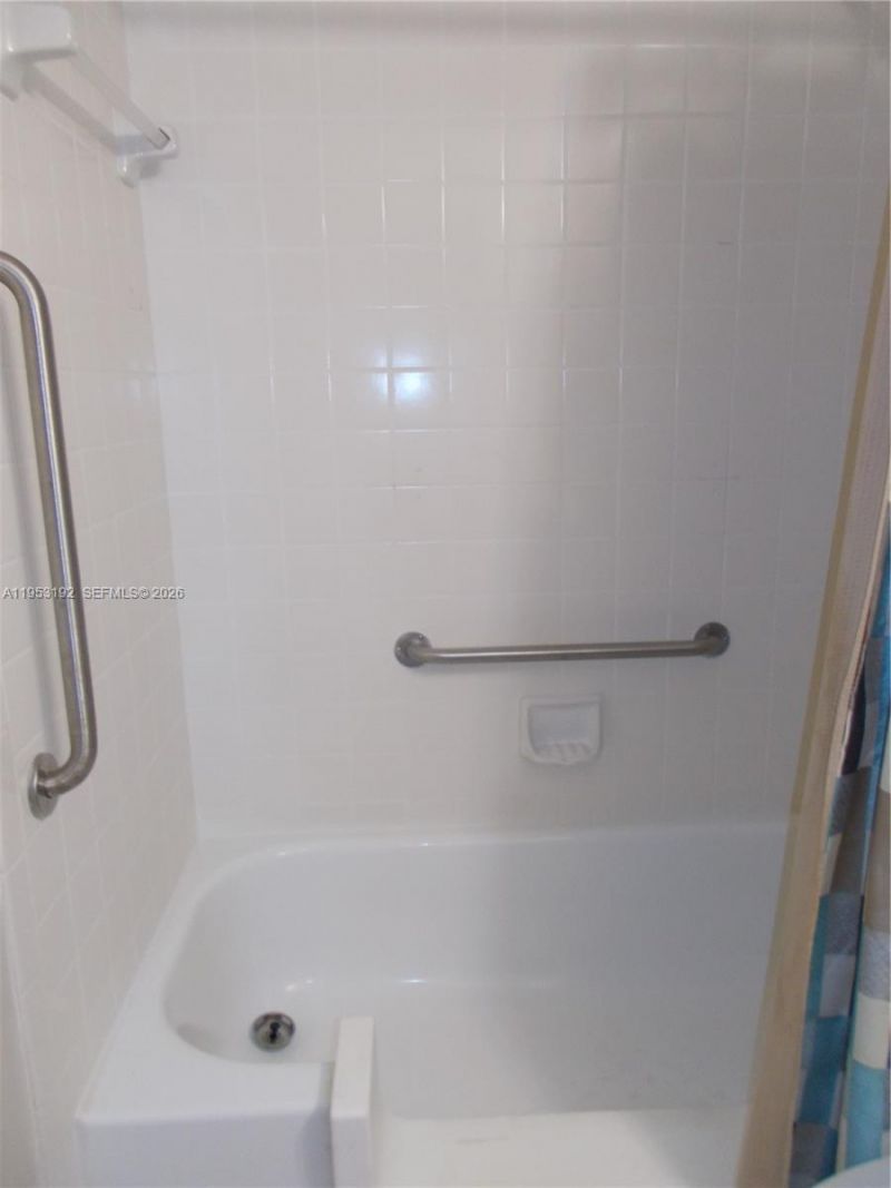 1400 SW 124th Ter, Unit 111Q, Pembroke Pines, FL 33027 Photo