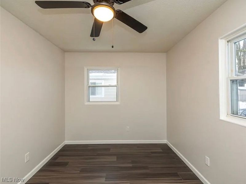 828 S Logan Street, Elyria, OH 44035 Photo 5