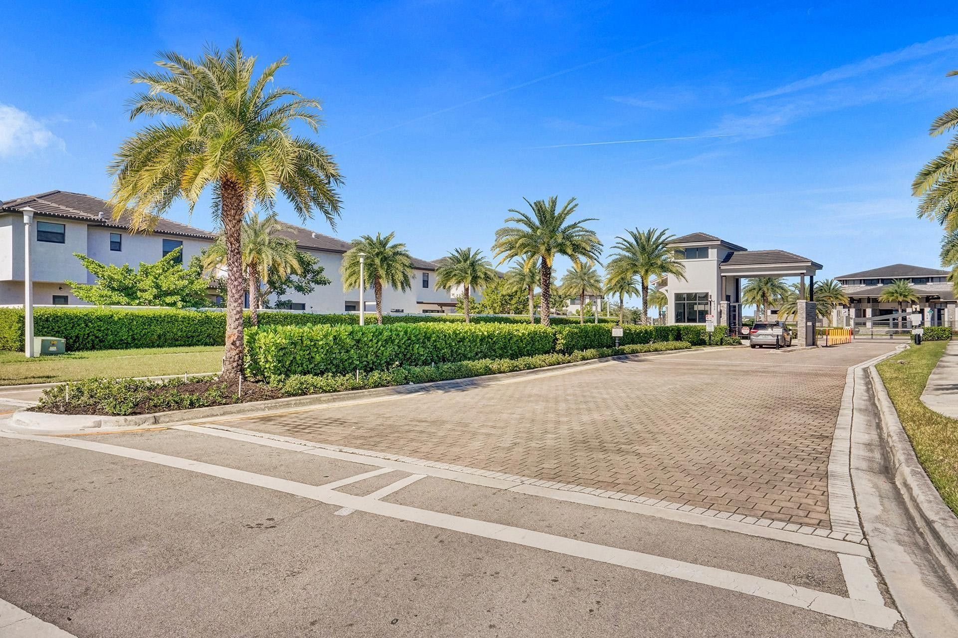 15501 NW 88th Avenue, Unit 15501, Miami Lakes, FL 33018 Photo