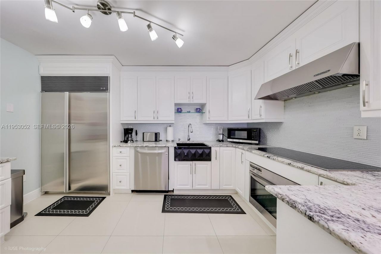 9341 Collins Ave, Unit 503, Surfside, FL 33154 Photo