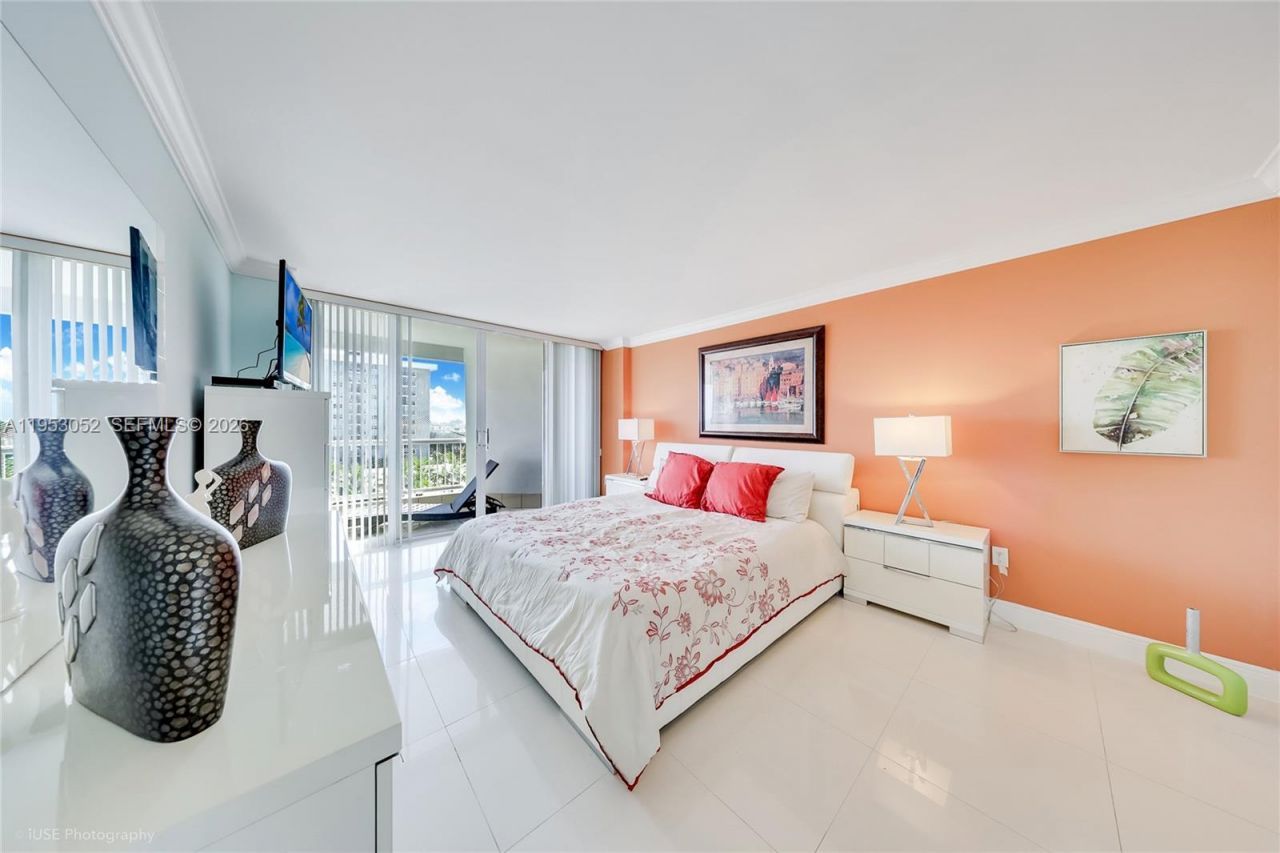 9341 Collins Ave, Unit 503, Surfside, FL 33154 Photo