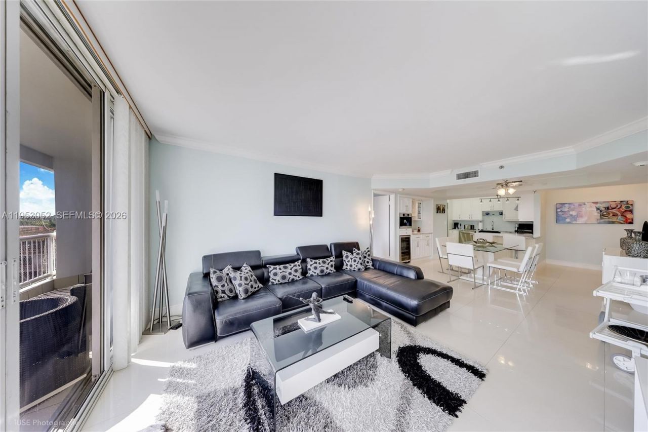 9341 Collins Ave, Unit 503, Surfside, FL 33154 Photo