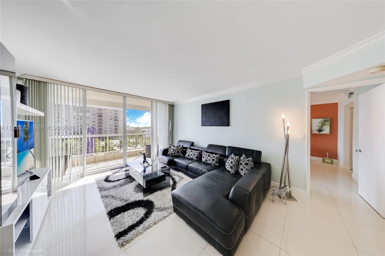 9341 Collins Ave, Unit 503, Surfside, FL 33154 Photo