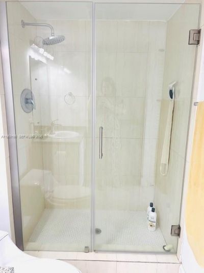 3675 N Country Club Dr, Unit 708, Aventura, FL 33180 Photo