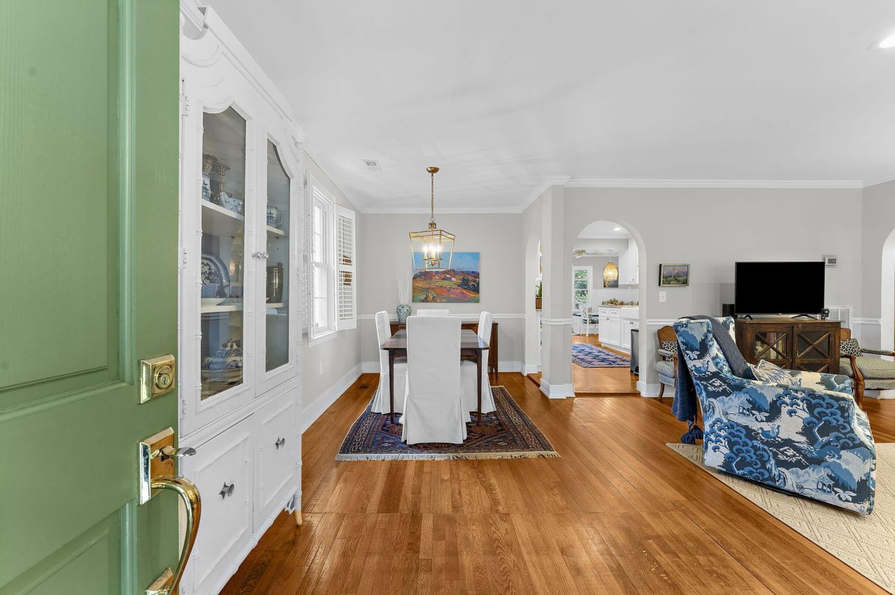 5 Yeadon Avenue Photo 3