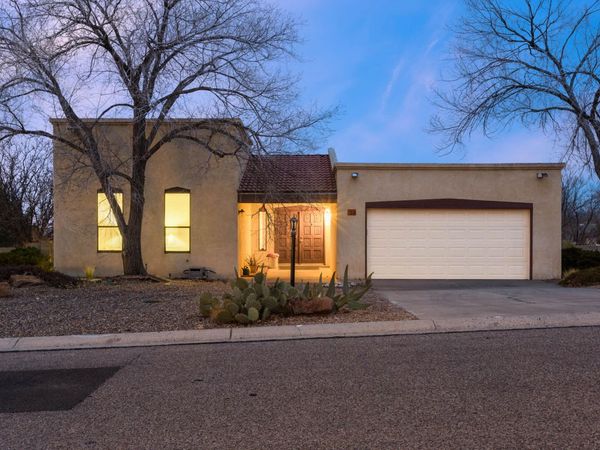 180 High Ridge Trail SE, Rio Rancho, NM 87124