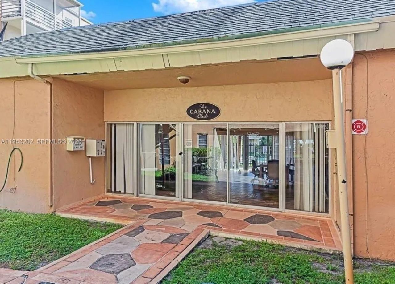 4848 NW 24th Ct , Unit 306, Lauderdale Lakes, FL 33313 Photo