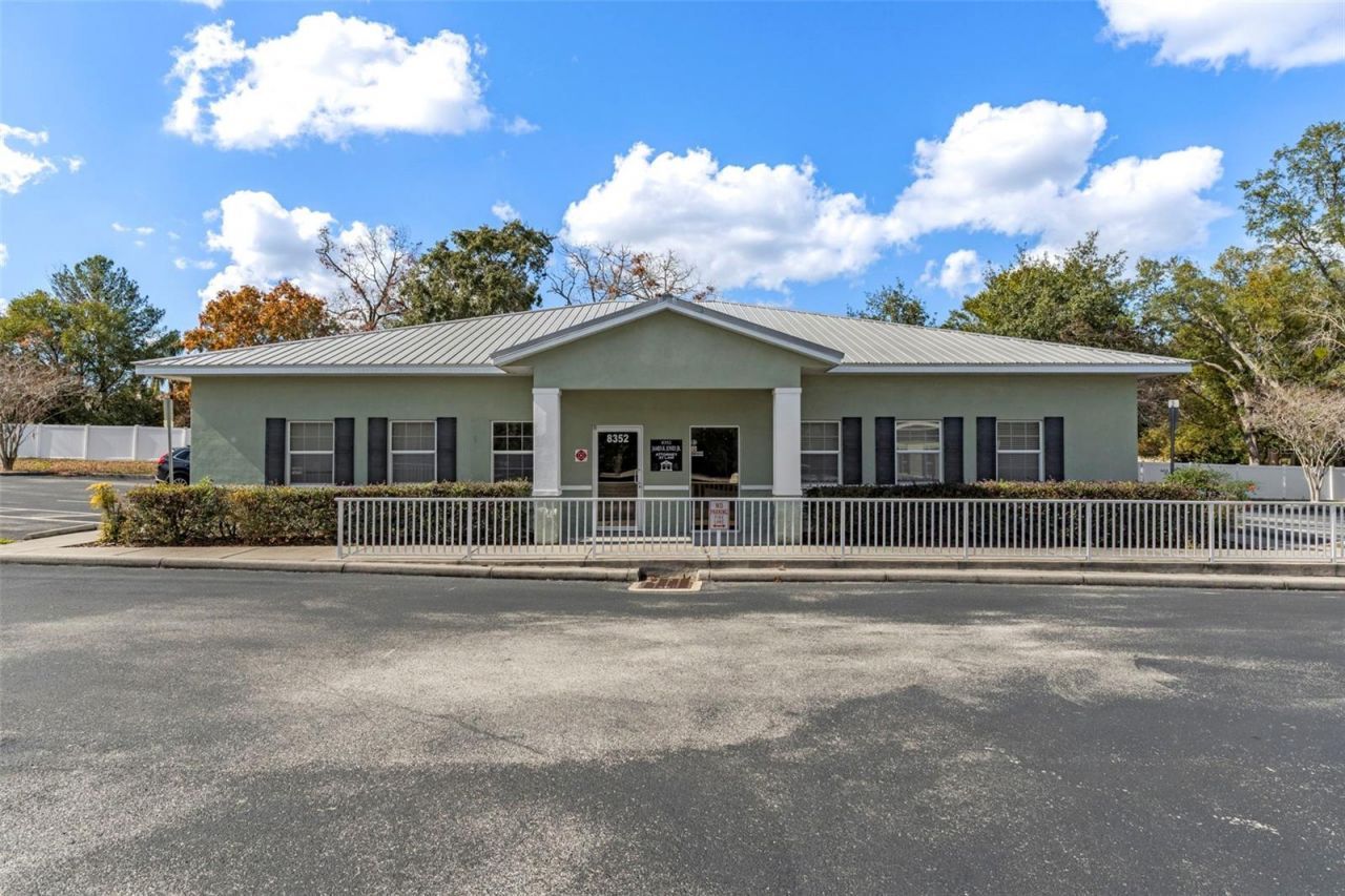 8352 Forest Oaks Boulevard, Spring Hill, FL 34606 Photo