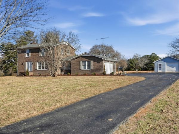 1234 Carter Blake Rd, Tullahoma, TN 37388