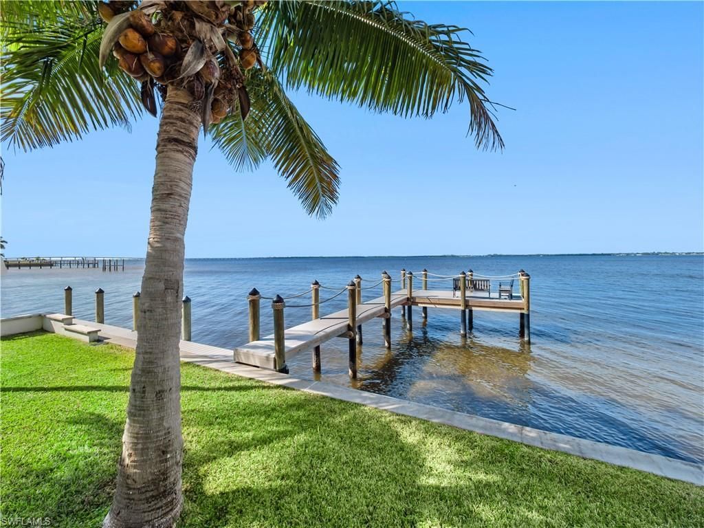 1240 Coconut Dr, Fort Myers, FL 33901 Photo