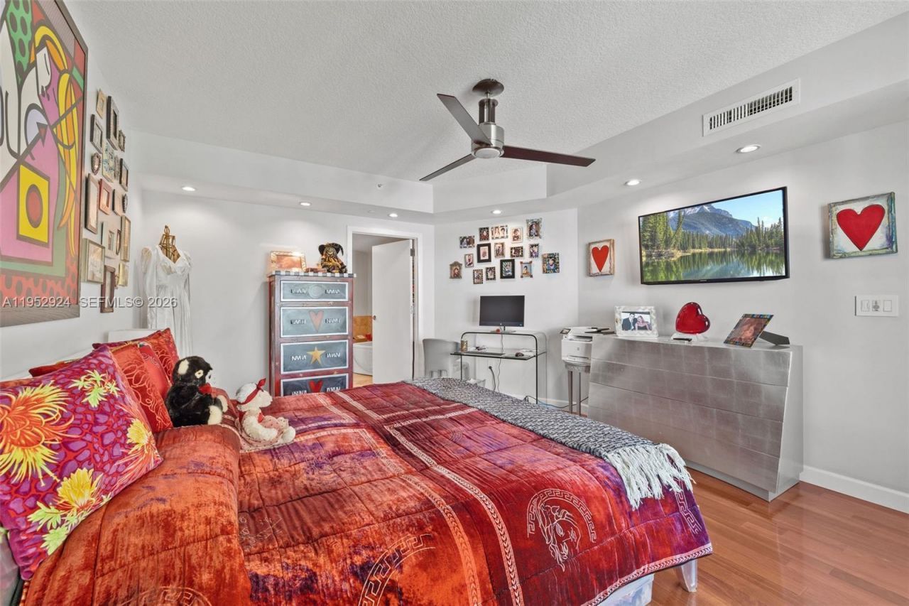 1455 Ocean Dr, Unit 1401, Miami Beach, FL 33139 Photo