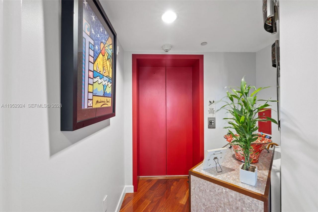 1455 Ocean Dr, Unit 1401, Miami Beach, FL 33139 Photo