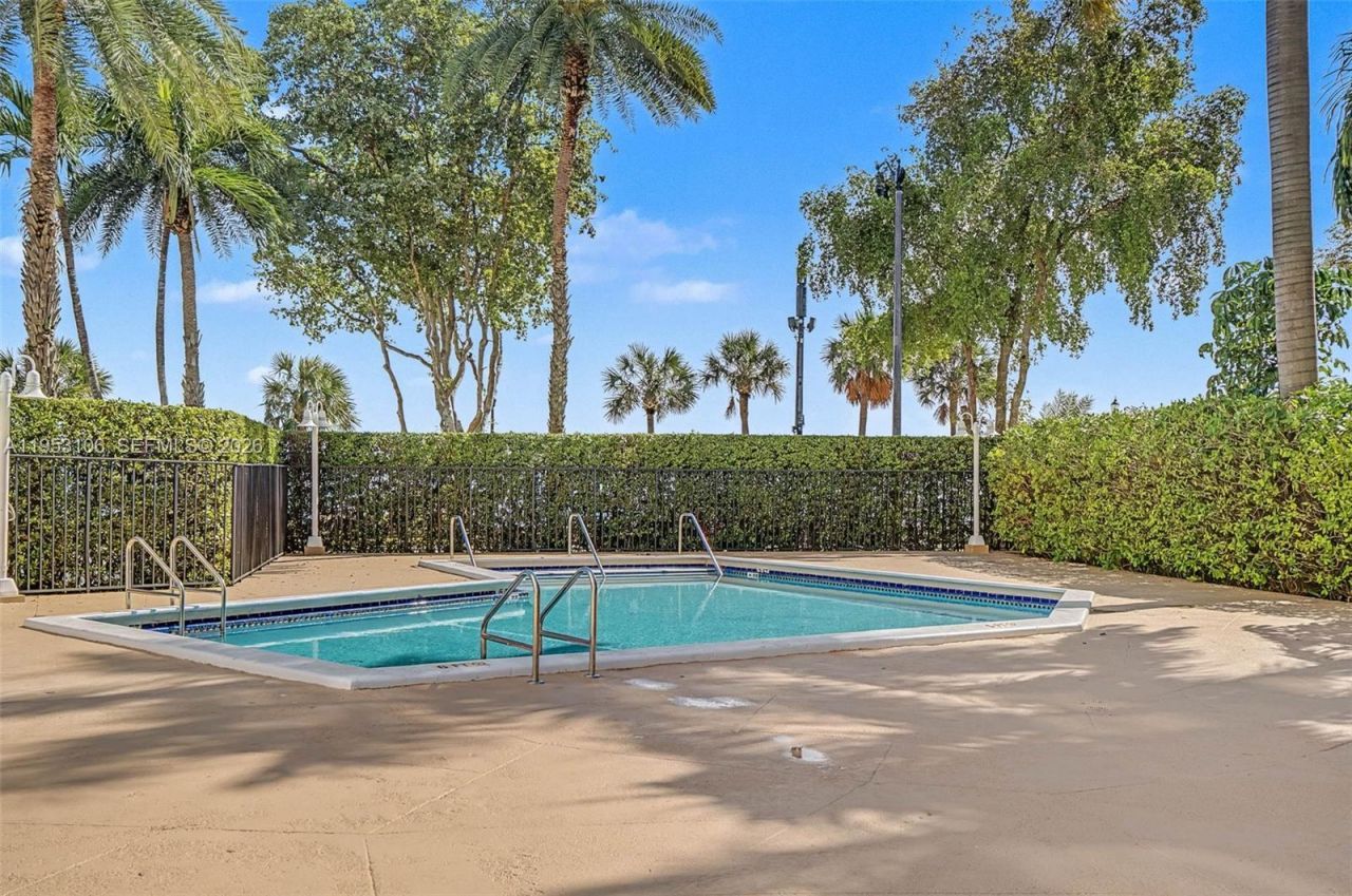 1420 Brickell Bay Dr, Unit 904B, Miami, FL 33131 Photo