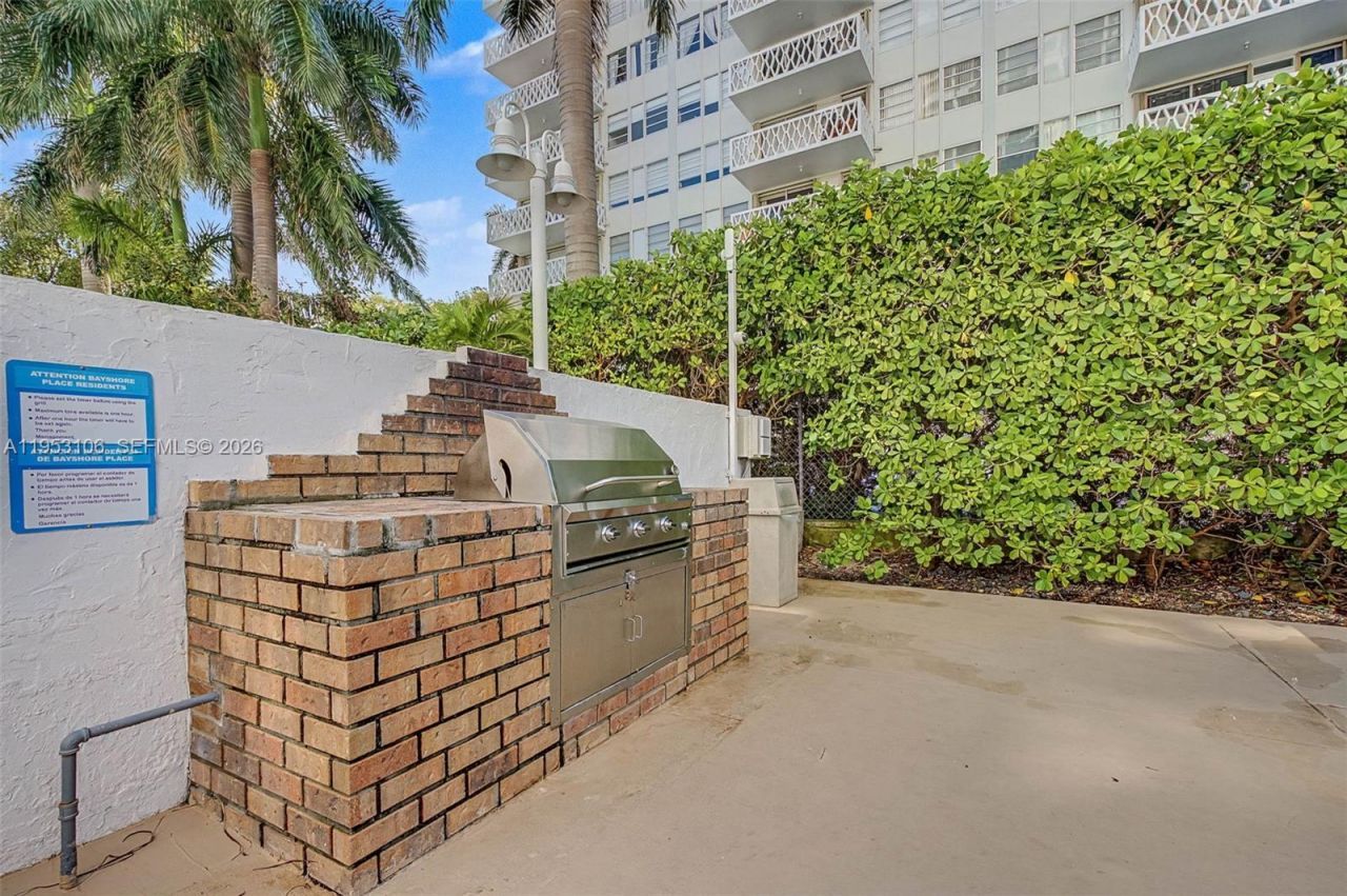 1420 Brickell Bay Dr, Unit 904B, Miami, FL 33131 Photo