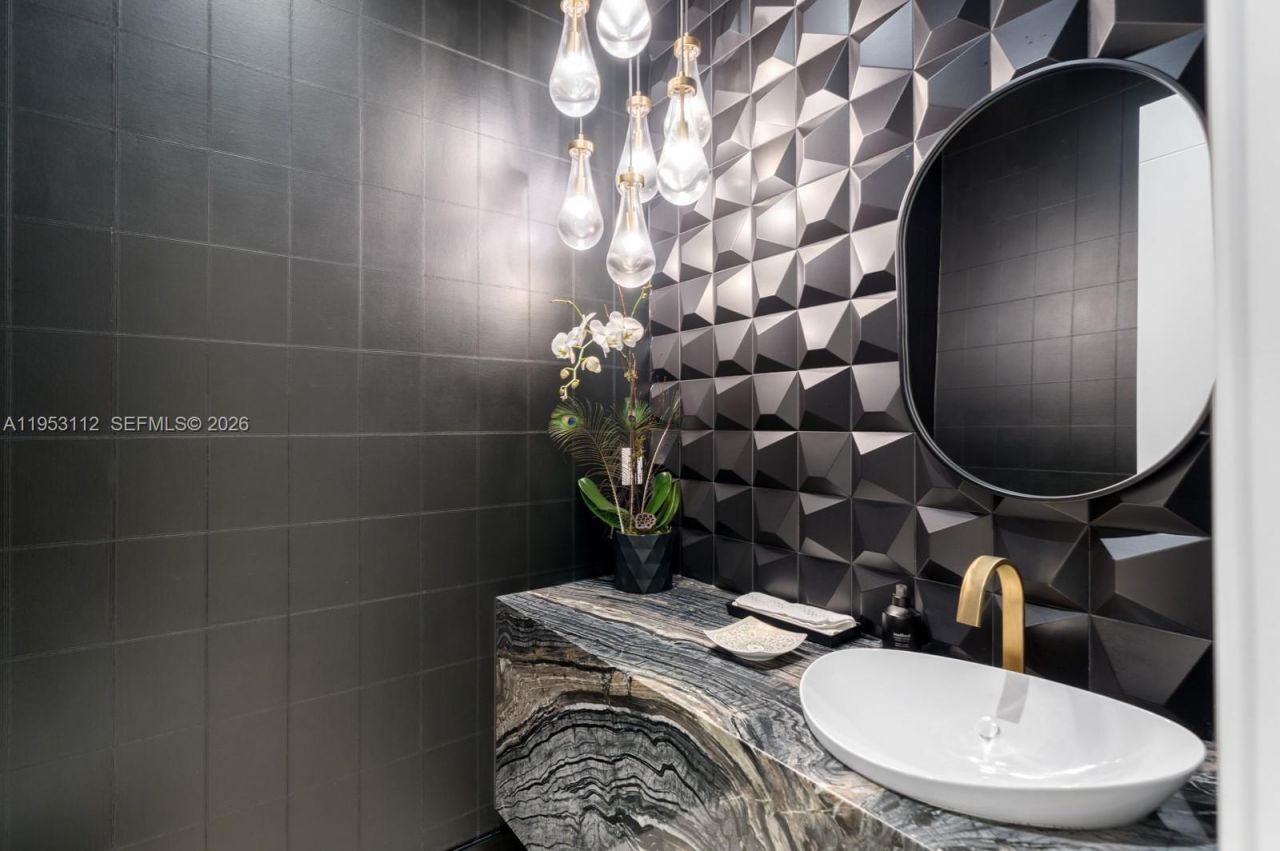 6031 SW 88th St, South Miami, FL 33156 Photo