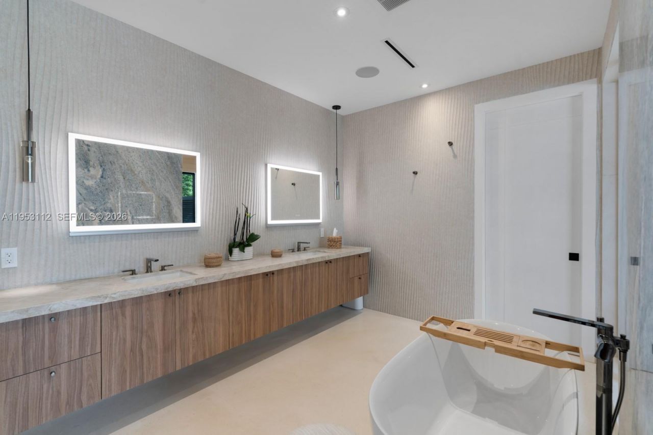 6031 SW 88th St, South Miami, FL 33156 Photo