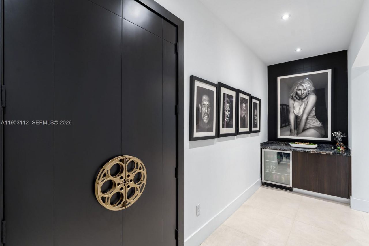 6031 SW 88th St, South Miami, FL 33156 Photo