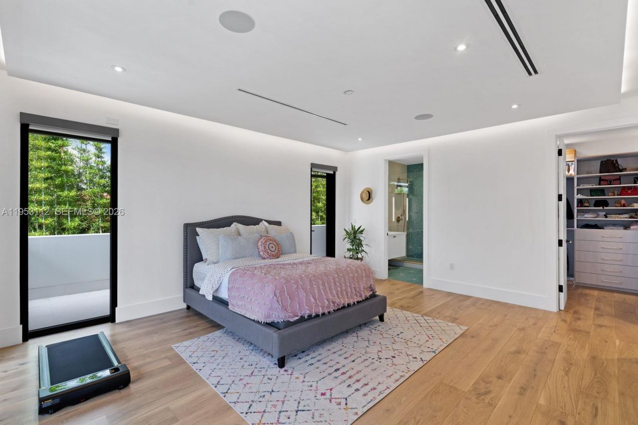 6031 SW 88th St, South Miami, FL 33156 Photo