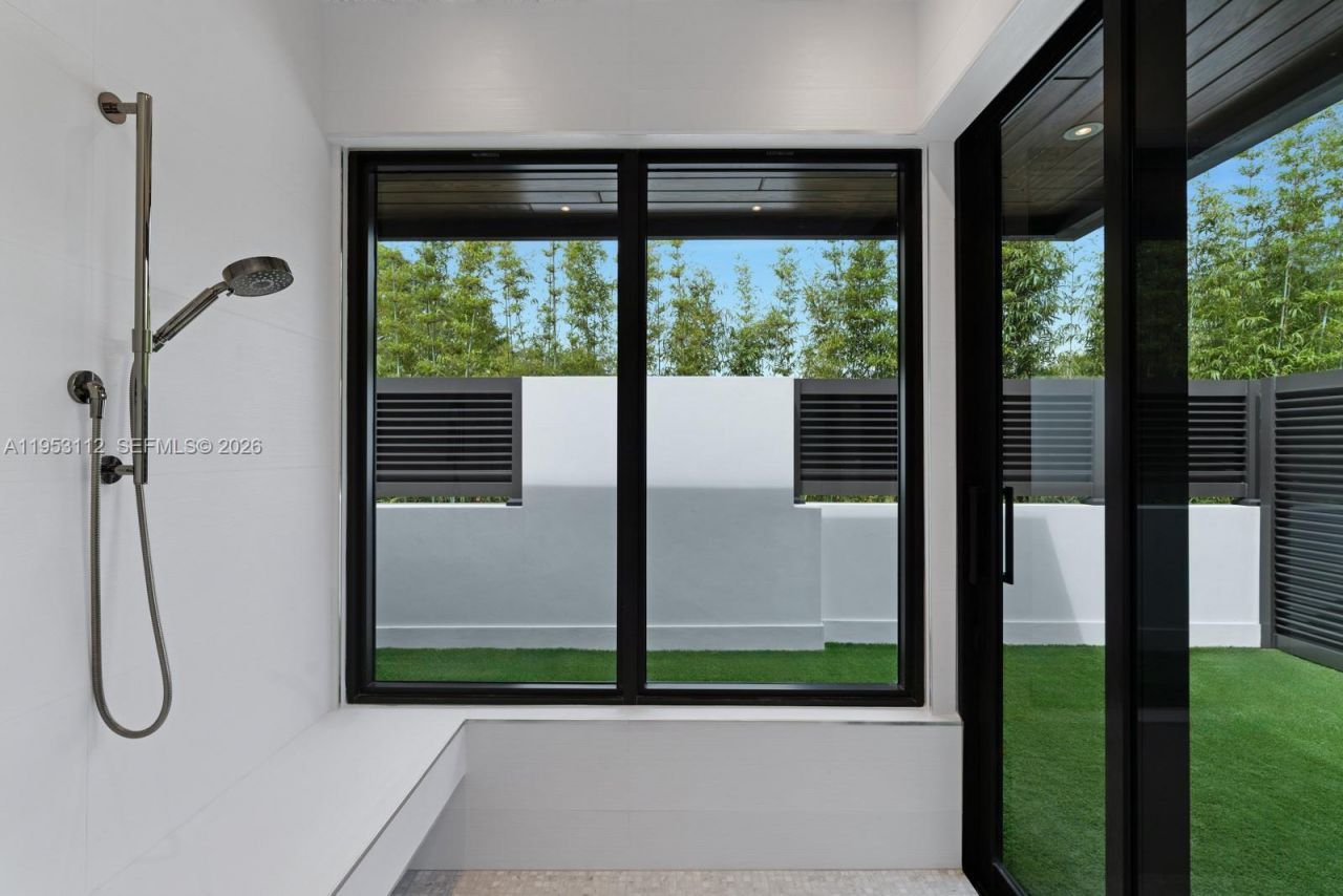 6031 SW 88th St, South Miami, FL 33156 Photo