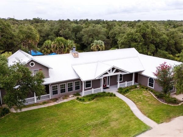 2955 Fannin Oaks , Victoria, TX 77905