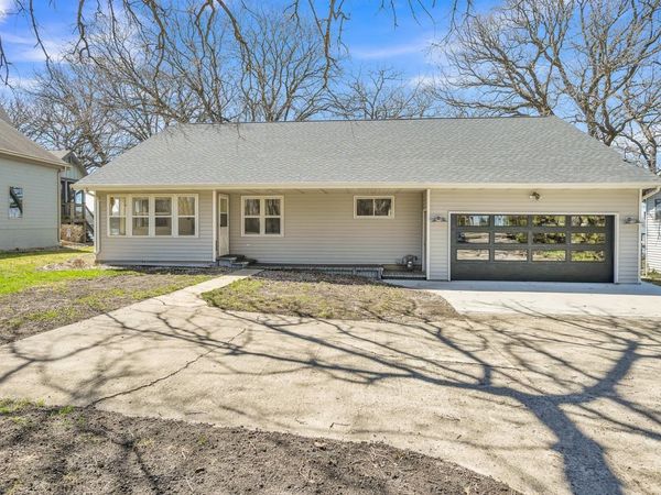 870 252nd Avenue, Orleans, IA 51360